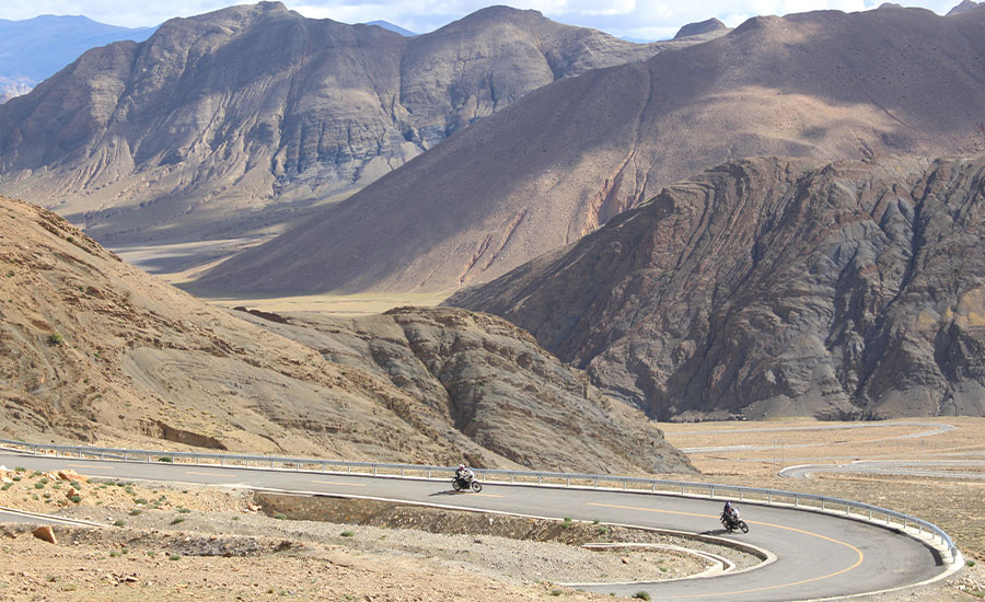 Everest Base Camp Motorbike Tour ??? Ride a Motorcycle to the Roof of the World